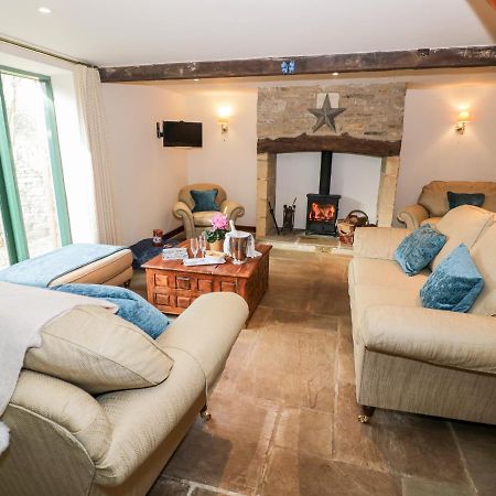 Villa Five Mile House Barn Cirencester Exterior foto