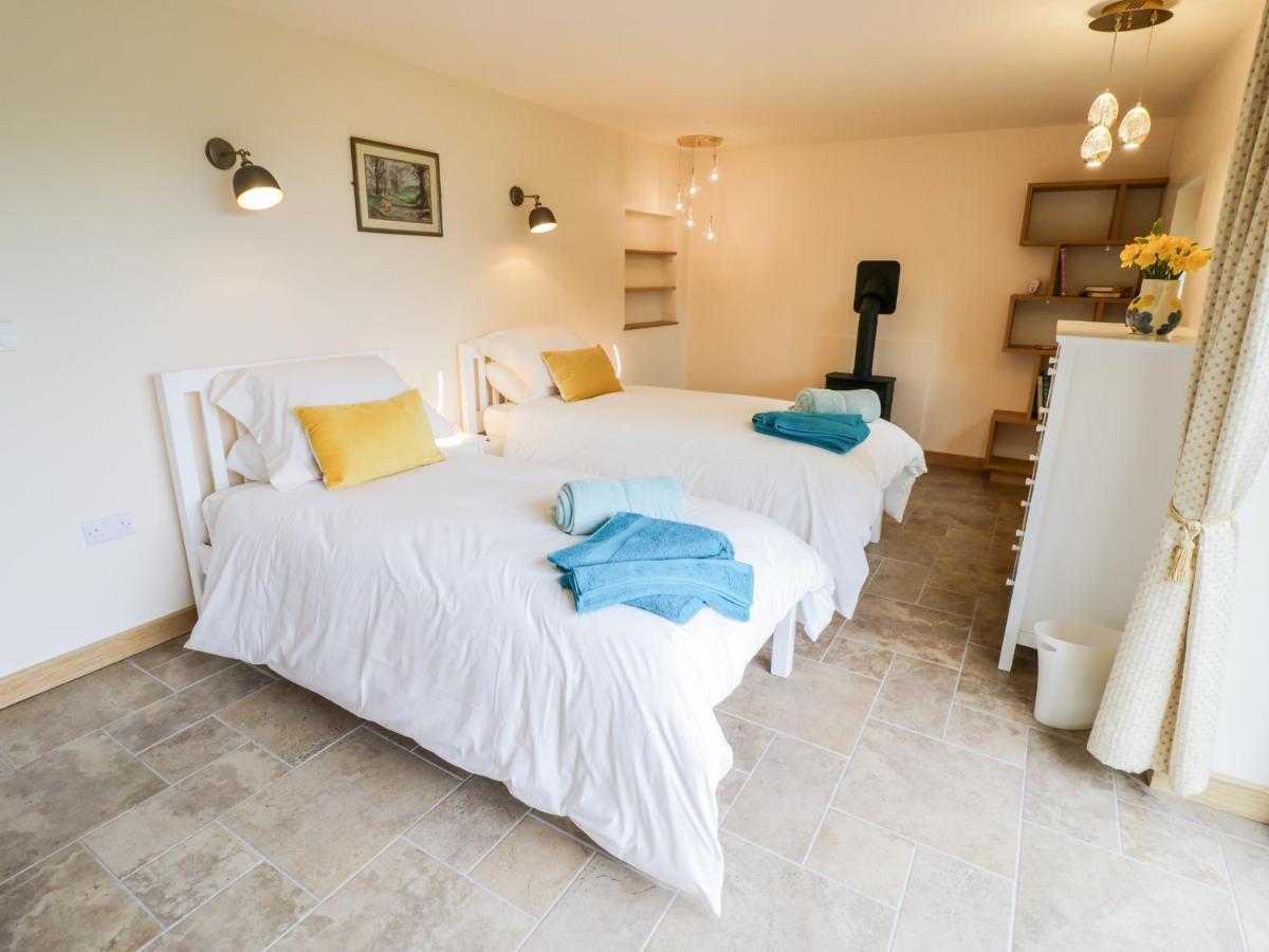 Villa Five Mile House Barn Cirencester Exterior foto