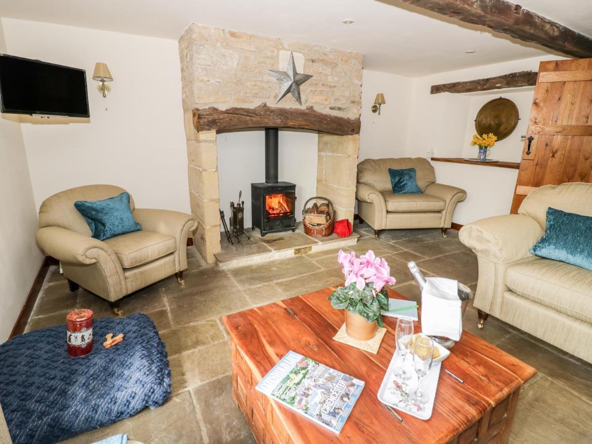 Villa Five Mile House Barn Cirencester Exterior foto